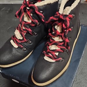 Dr. Scholl's Black and Red Winter Boots